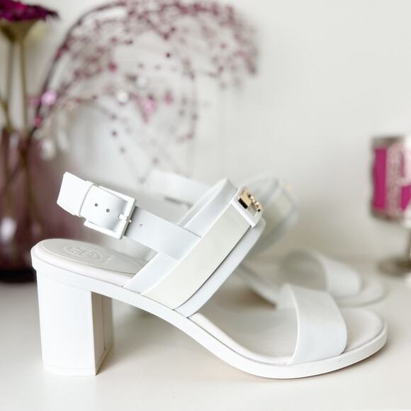 Tory Burch Gigi Two Band White Leather Block Heel Slingback Sandals Size 8.5 NWB - Picture 3 of 16